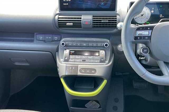 Hyundai INSTER Long Range 49kWh Cross SUV 5dr Electric Auto (115 ps)