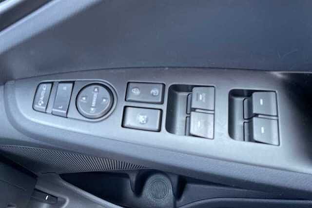 Hyundai IONIQ 1.6 h-GDi Premium Hatchback 5dr Petrol Hybrid DCT Euro 6 (s/s) (141 ps)