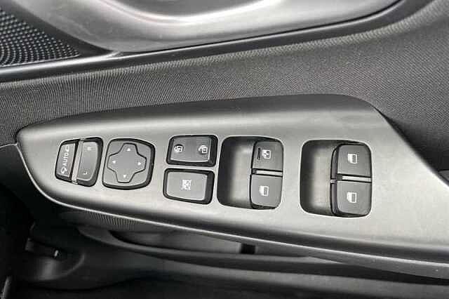Hyundai KONA 1.6 h-GDi Premium SUV 5dr Petrol Hybrid DCT Euro 6 (s/s) (141 ps)