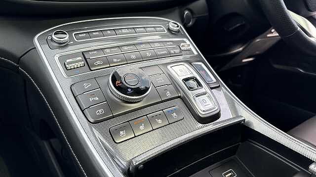 Hyundai SANTA FE ULTIMATE 1.6 TGDi Hybrid  4WD Auto Estate