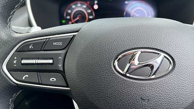 Hyundai SANTA FE ULTIMATE 1.6 TGDi Hybrid  4WD Auto Estate