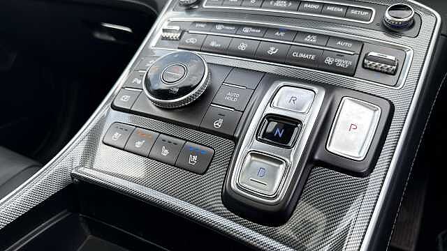 Hyundai SANTA FE ULTIMATE 1.6 TGDi Hybrid  4WD Auto Estate