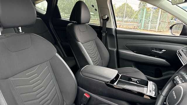 Hyundai TUCSON 1.6T Plug-in Hybrid Premium 5dr 4WD Auto