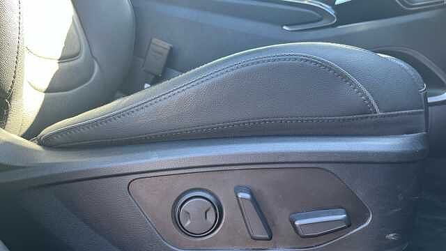 Hyundai TUCSON 1.6 TGDi Hybrid (HEV) 230 Ultimate 5dr 2WD Auto Phantom Black