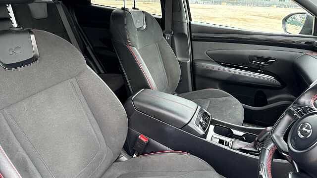Hyundai TUCSON NLINE 150PS DCT 48V 22 PHANTOM BLACK