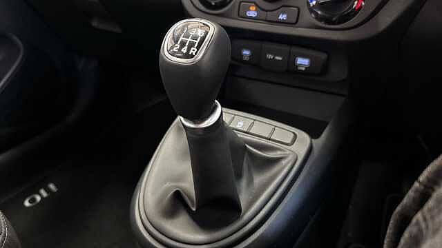 Hyundai i10 ADVANCE 1.2 79PS