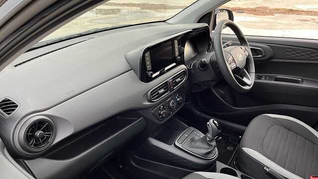 Hyundai i10 ADVANCE 1.0 63PS AMT MY25
