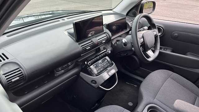 Hyundai INSTER 85kW 02 49kWh 5dr Auto Abyss Black