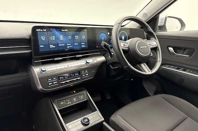 Hyundai KONA 160kW Advance 65kWh 5dr Auto Shimmering Silver
