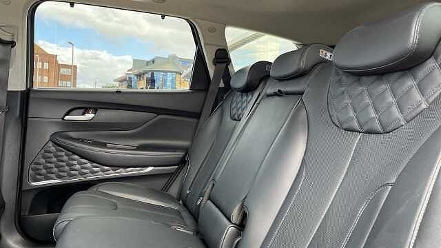 Hyundai SANTA FE SANTA FE HEV ULT 1.6 TGDI 4WD A/T MY22 TYPHOON SILVER