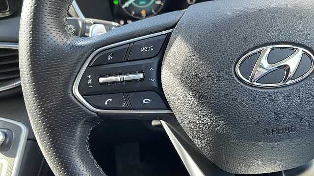 Hyundai SANTA FE SANTA FE HEV ULT 1.6 TGDI 4WD A/T MY22 TYPHOON SILVER