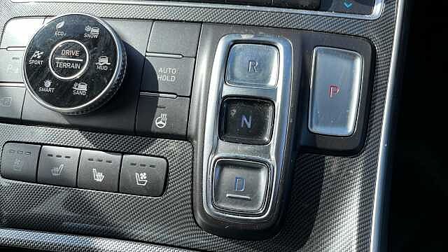 Hyundai SANTA FE SANTA FE HEV ULT 1.6 TGDI 4WD A/T MY22 TYPHOON SILVER