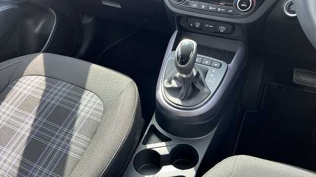 Hyundai i10 i10 1.2 Premium Hatchback 5dr Petrol Auto