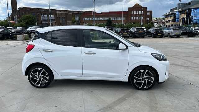 Hyundai i10 i10 1.2 Premium Hatchback 5dr Petrol Auto