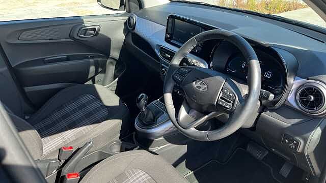 Hyundai i10 1.0 MPi Premium 5dr Auto