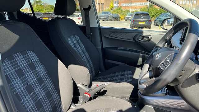 Hyundai i10 1.0 MPi Premium 5dr Auto
