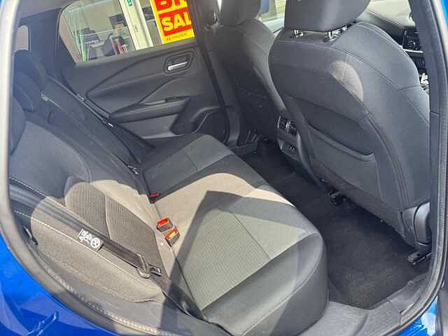 Nissan Qashqai 1.3 DIG-T MHEV N-Connecta Euro 6 (s/s) 5dr