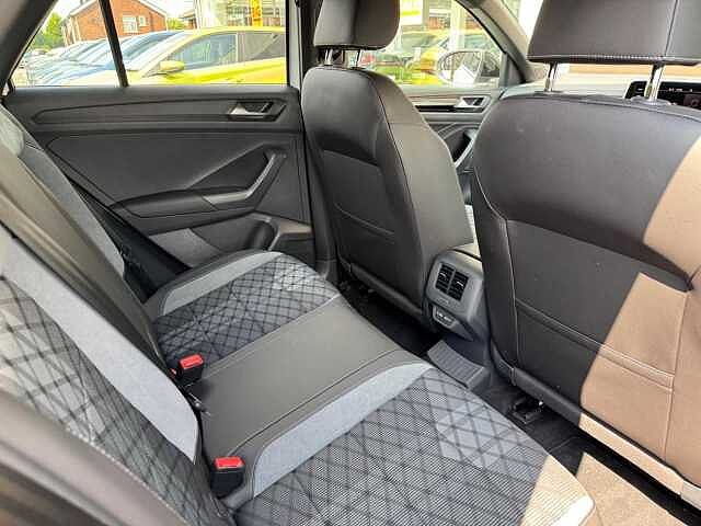 Volkswagen T-Roc 1.5 TSI R-Line DSG Euro 6 (s/s) 5dr