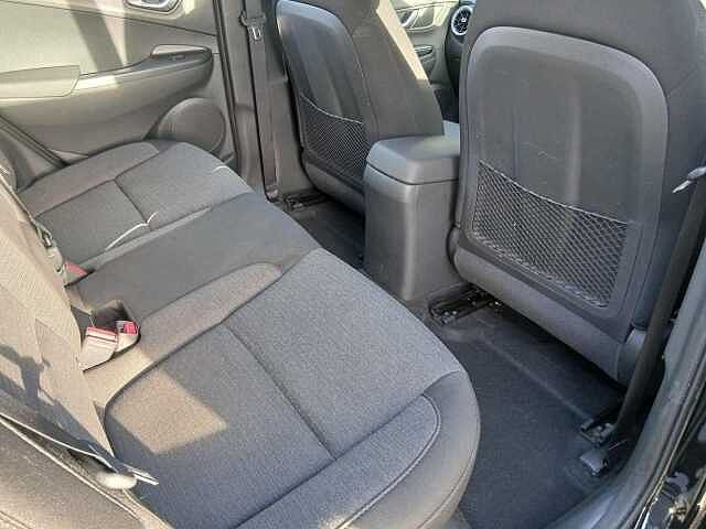 Hyundai KONA 39kWh SE Connect Auto 5dr (10.5kW Charger)