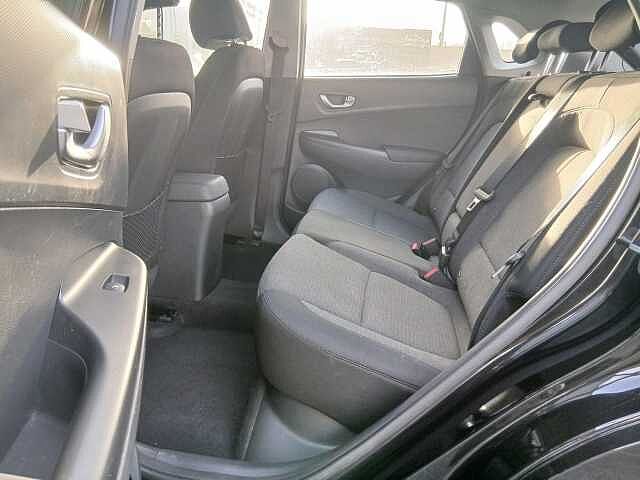 Hyundai KONA 39kWh SE Connect Auto 5dr (10.5kW Charger)