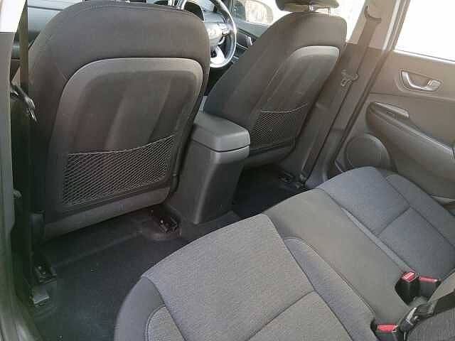 Hyundai KONA 39kWh SE Connect Auto 5dr (10.5kW Charger)