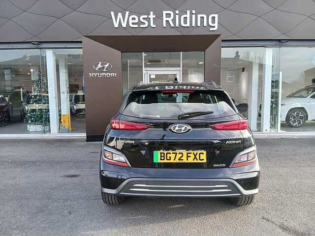 Hyundai KONA 39kWh SE Connect Auto 5dr (10.5kW Charger)