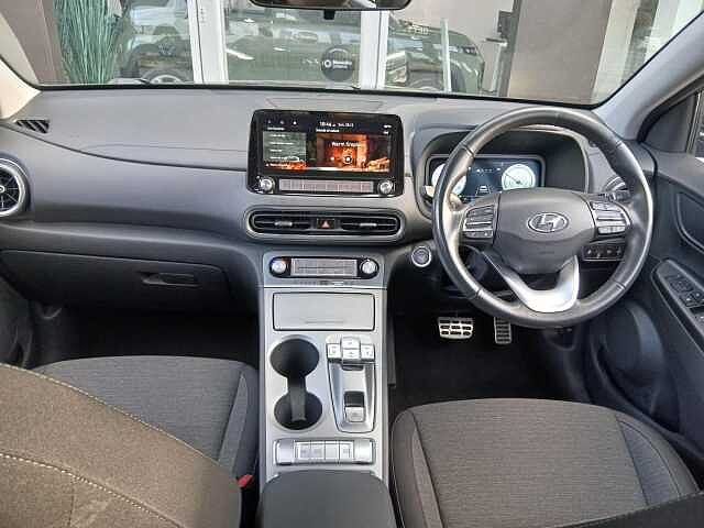 Hyundai KONA 39kWh SE Connect Auto 5dr (10.5kW Charger)