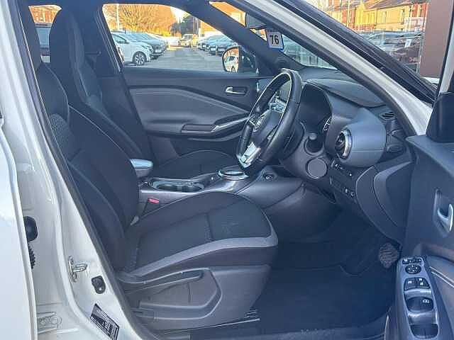 Nissan Juke 1.0 DIG-T N-Connecta DCT Auto Euro 6 (s/s) 5dr