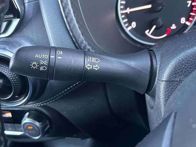 Nissan Juke 1.0 DIG-T N-Connecta DCT Auto Euro 6 (s/s) 5dr