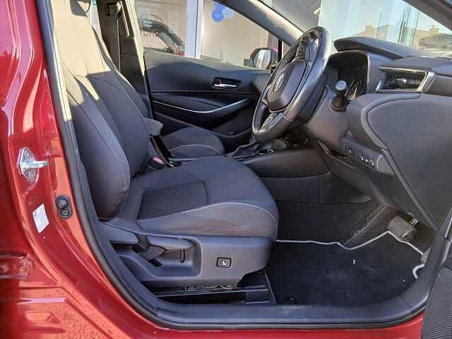 Toyota Corolla 1.8 VVT-h Icon Tech Touring Sports CVT Euro 6 (s/s) 5dr