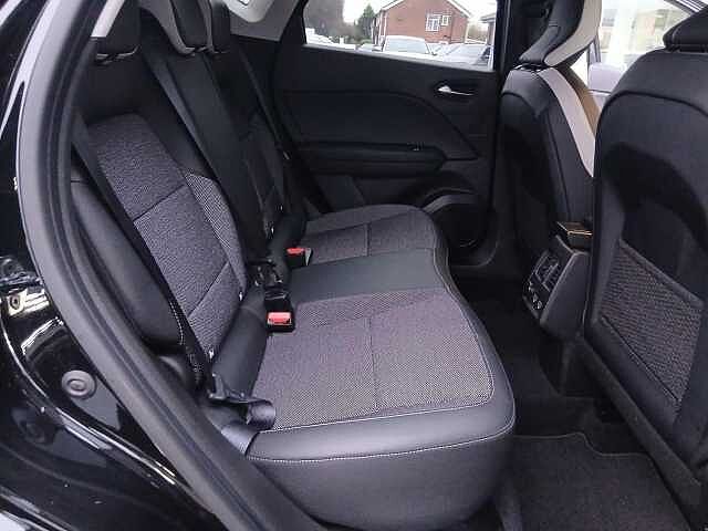 Renault Captur 1.6 E-TECH SE Edition Auto Euro 6 (s/s) 5dr