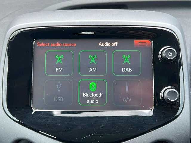 Toyota AYGO 1.0 VVT-i x-play Euro 6 5dr