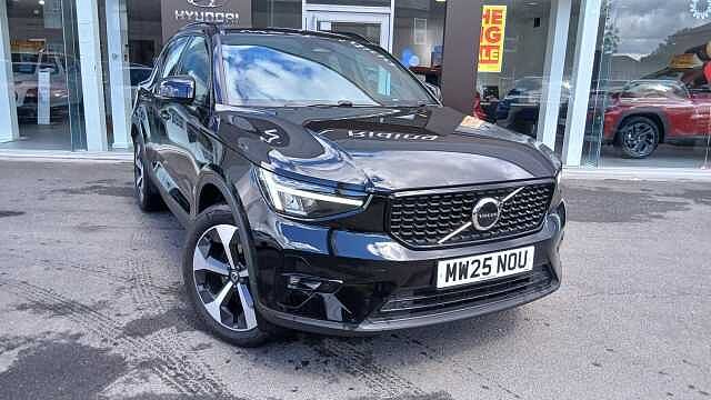 Volvo XC40 2.0 B3 MHEV Plus Dark DCT Auto Euro 6 (s/s) 5dr