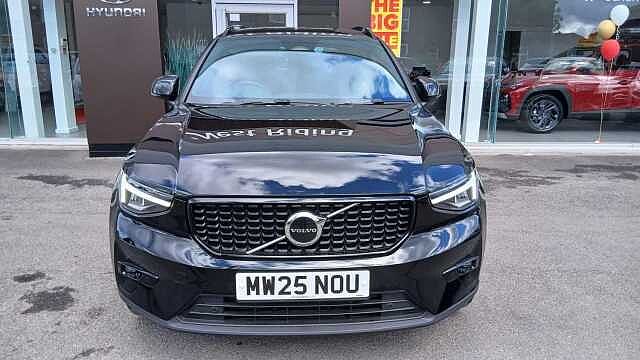 Volvo XC40 2.0 B3 MHEV Plus Dark DCT Auto Euro 6 (s/s) 5dr