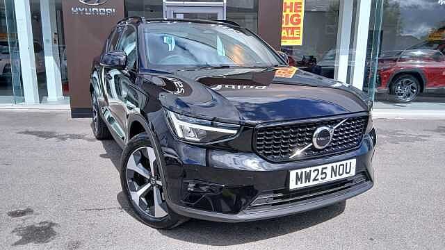 Volvo XC40 2.0 B3 MHEV Plus Dark DCT Auto Euro 6 (s/s) 5dr