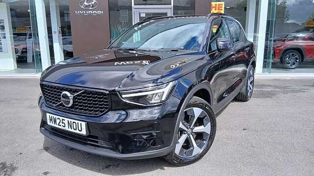 Volvo XC40 2.0 B3 MHEV Plus Dark DCT Auto Euro 6 (s/s) 5dr