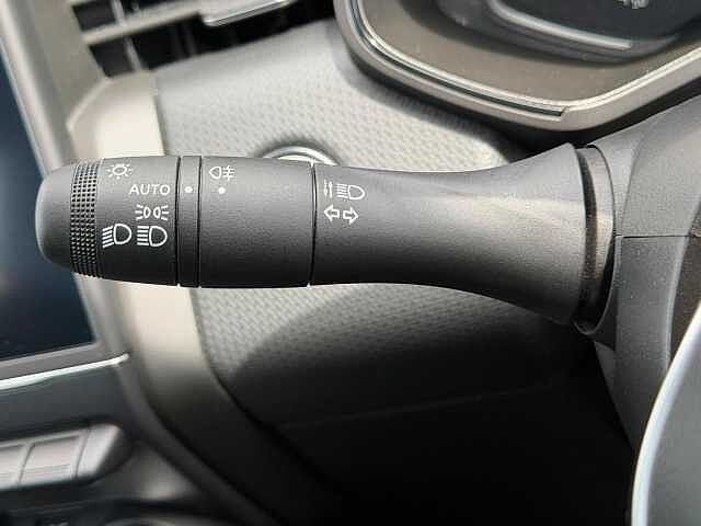 Renault Clio 1.0 TCe Evolution Hatchback 5dr Petrol Manual Euro 6 (s/s) (90 ps)