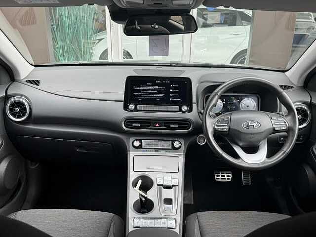 Hyundai KONA 39kWh Premium Auto 5dr (10.5kW Charger)