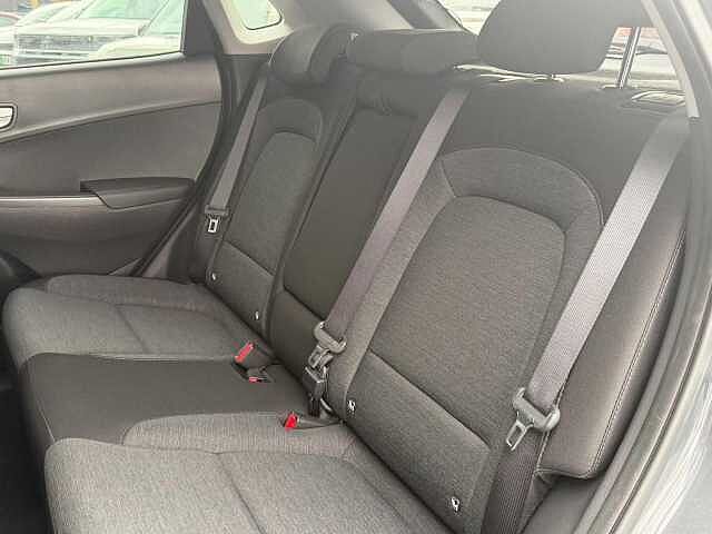 Hyundai KONA 39kWh Premium Auto 5dr (10.5kW Charger)