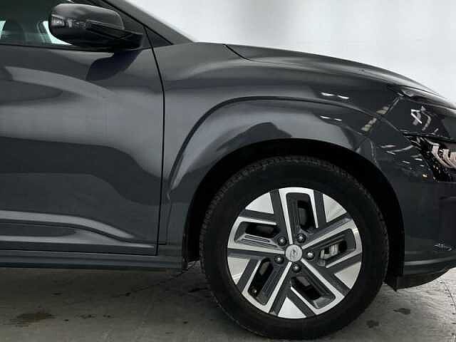 Hyundai KONA 39kWh Premium Auto 5dr (10.5kW Charger)