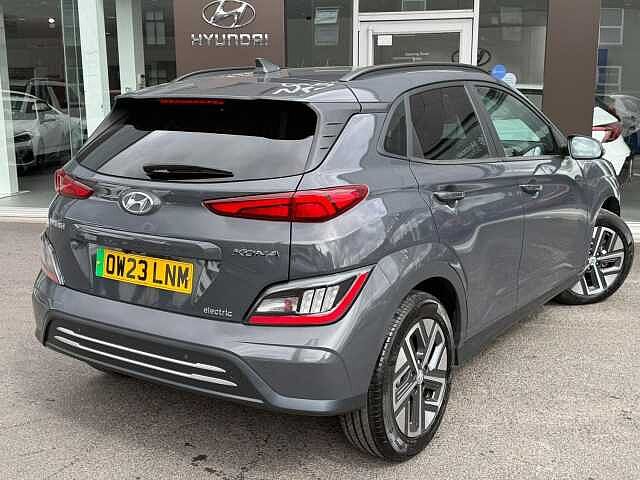 Hyundai KONA 39kWh Premium Auto 5dr (10.5kW Charger)