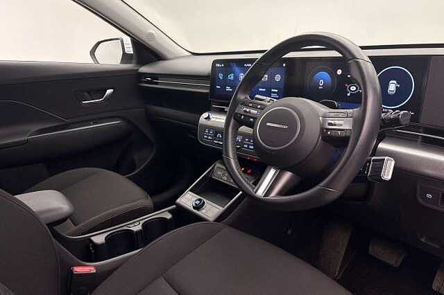 Hyundai KONA 65.4kWh Advance Auto 5dr White