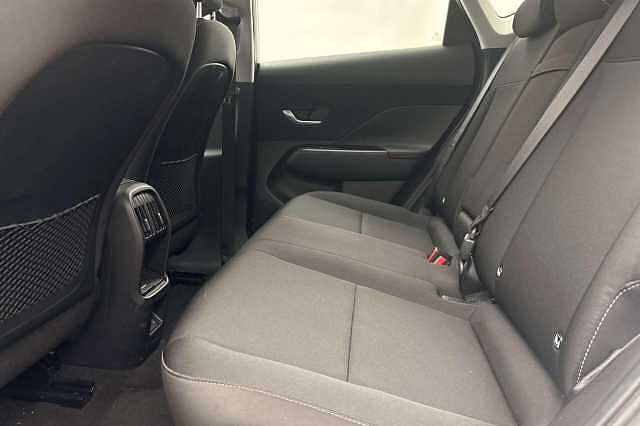 Hyundai KONA 65.4kWh Advance Auto 5dr White