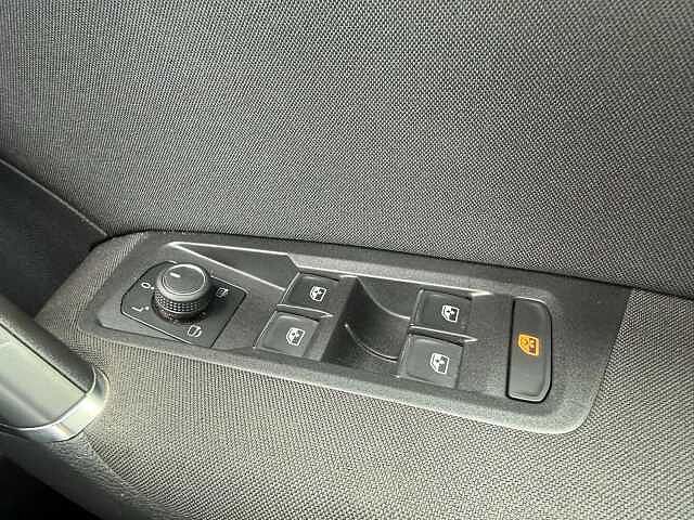 Volkswagen Touran 1.5 TSI EVO SEL Euro 6 (s/s) 5dr