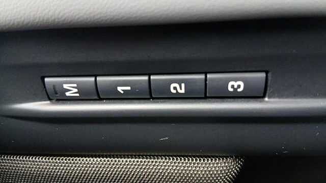 Land Rover Range Rover Evoque 1.5 P300e 12.2kWh R-Dynamic HSE Auto 4WD Euro 6 (s/s) 5dr