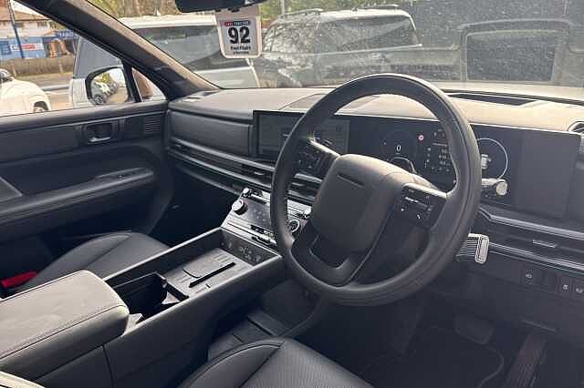 Hyundai SANTA FE 1.6 TGDi Hybrid Calligraphy 5dr Auto **SIDE STEPS FITTED**