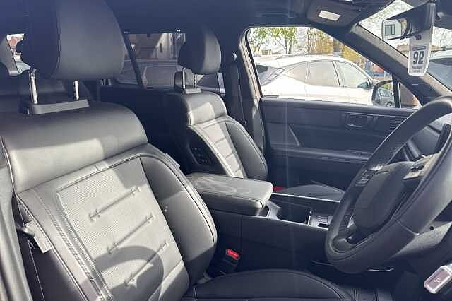 Hyundai SANTA FE 1.6 TGDi Hybrid Calligraphy 5dr Auto **SIDE STEPS FITTED**