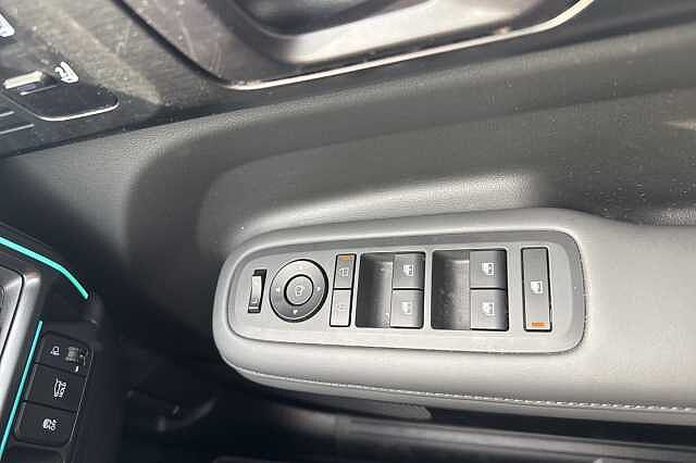 Hyundai SANTA FE 1.6 TGDi Hybrid Calligraphy 5dr Auto **SIDE STEPS FITTED**