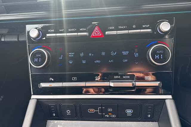 Hyundai SANTA FE 1.6 TGDi Hybrid Calligraphy 5dr Auto **SIDE STEPS FITTED**