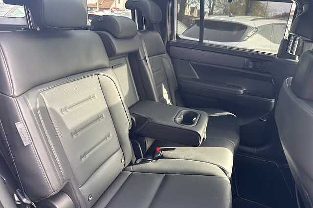 Hyundai SANTA FE 1.6 TGDi Hybrid Calligraphy 5dr Auto **SIDE STEPS FITTED**